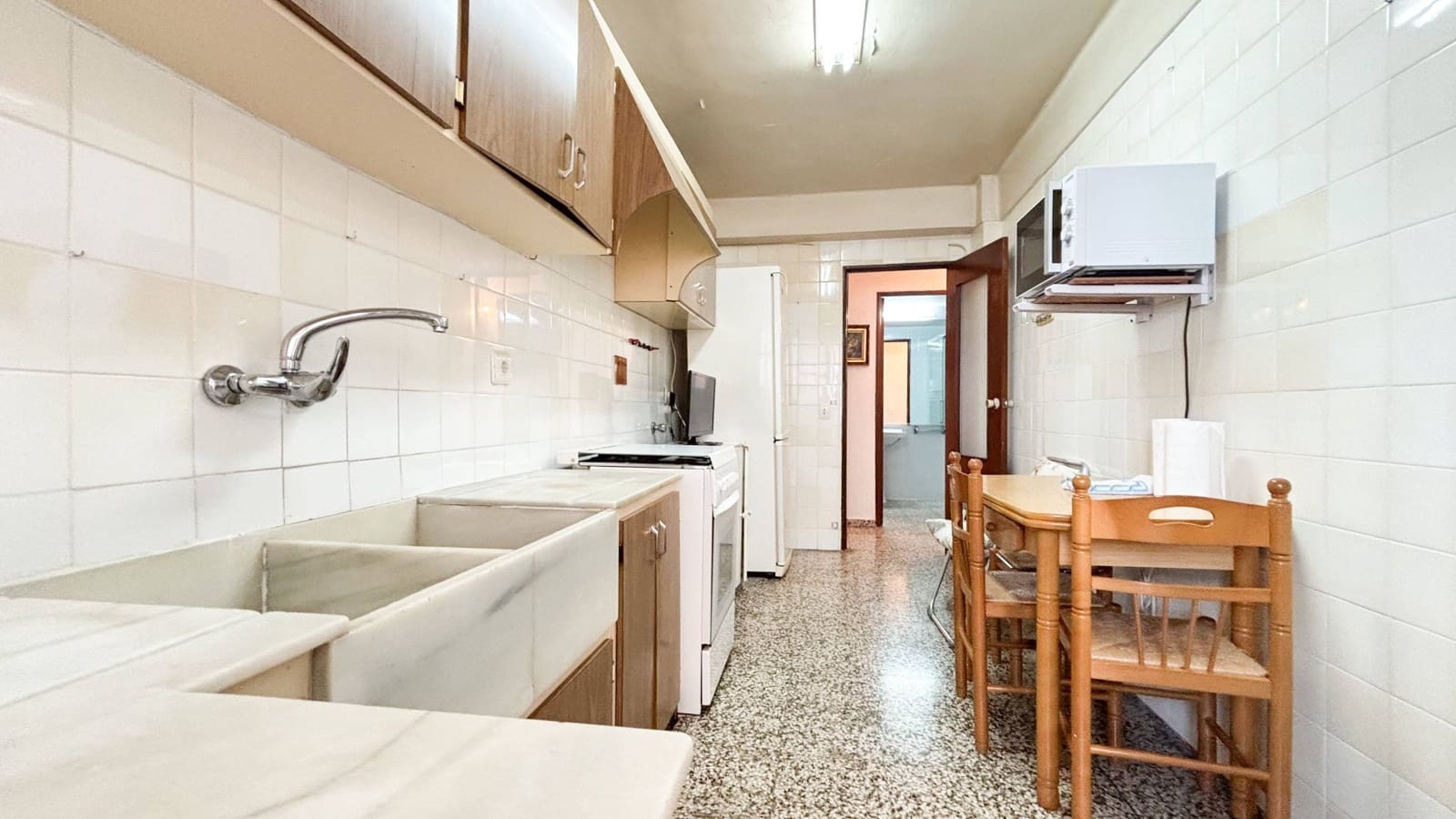 4 slaapkamer Flat te koop in Valencia stad - € 238.000 (Ref: 9893898)