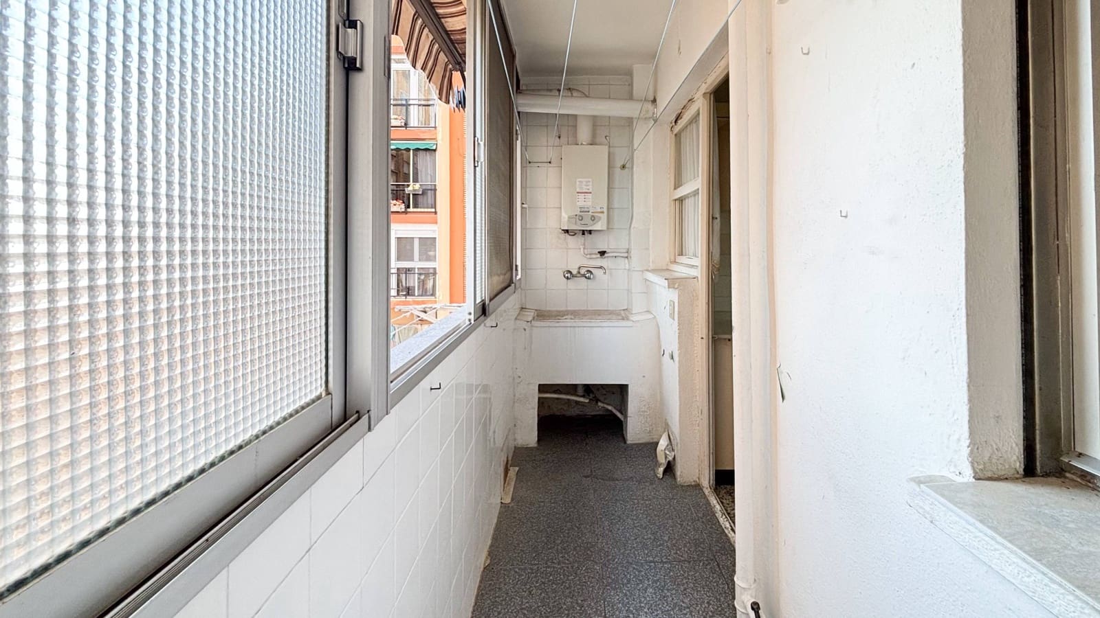 4 slaapkamer Flat te koop in Valencia stad - € 238.000 (Ref: 9893898)