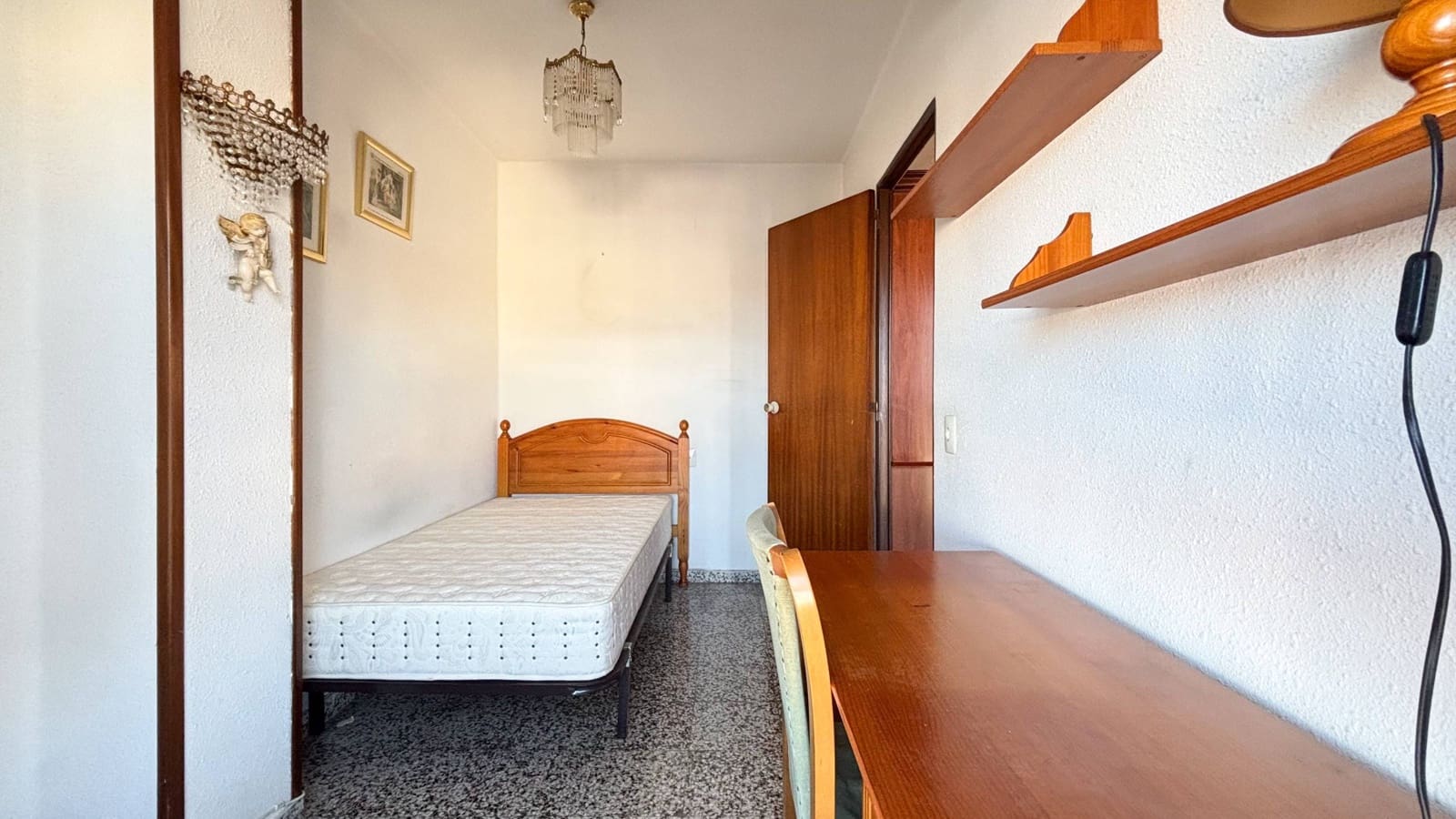 4 slaapkamer Flat te koop in Valencia stad - € 238.000 (Ref: 9893898)