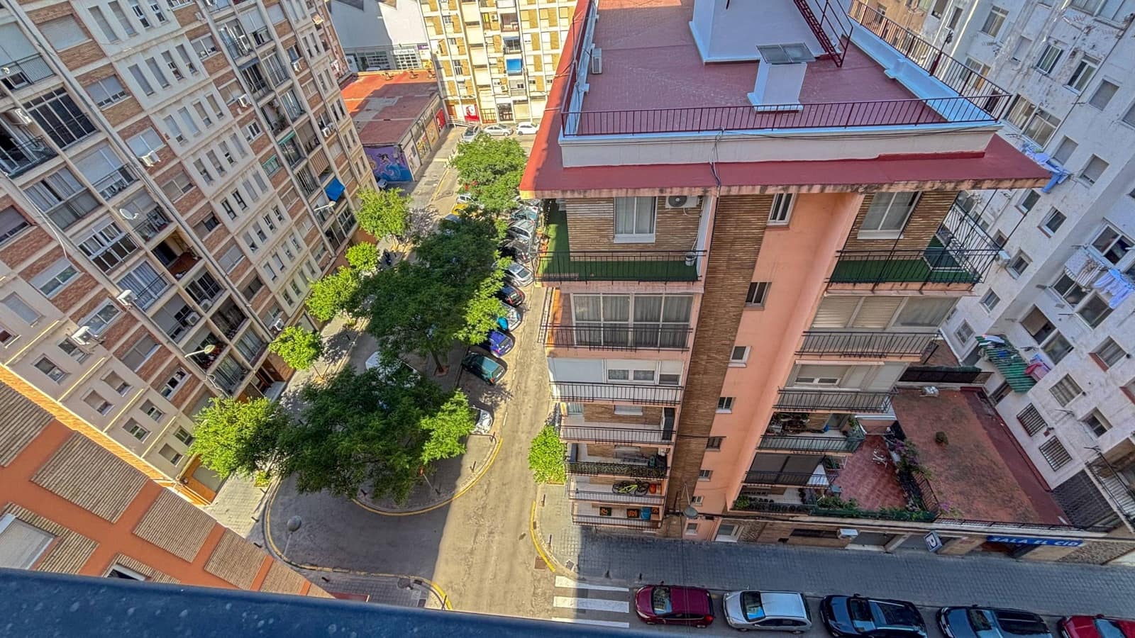 4 slaapkamer Flat te koop in Valencia stad - € 238.000 (Ref: 9893898)