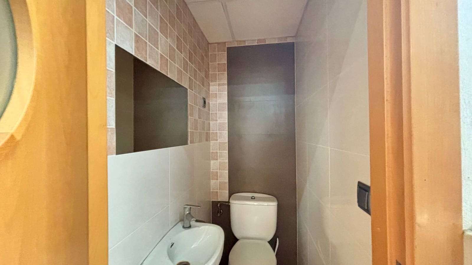 1 bedroom Commercial for sale in Valencia city - € 350,000 (Ref: 9940001)
