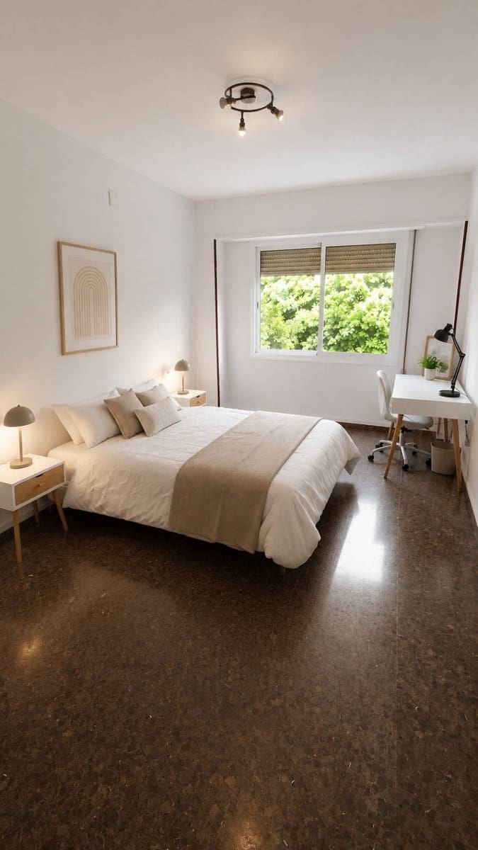 Piso de 4 habitaciones en València ciudad en alquiler - 1.800 € (Ref: 9965307)
