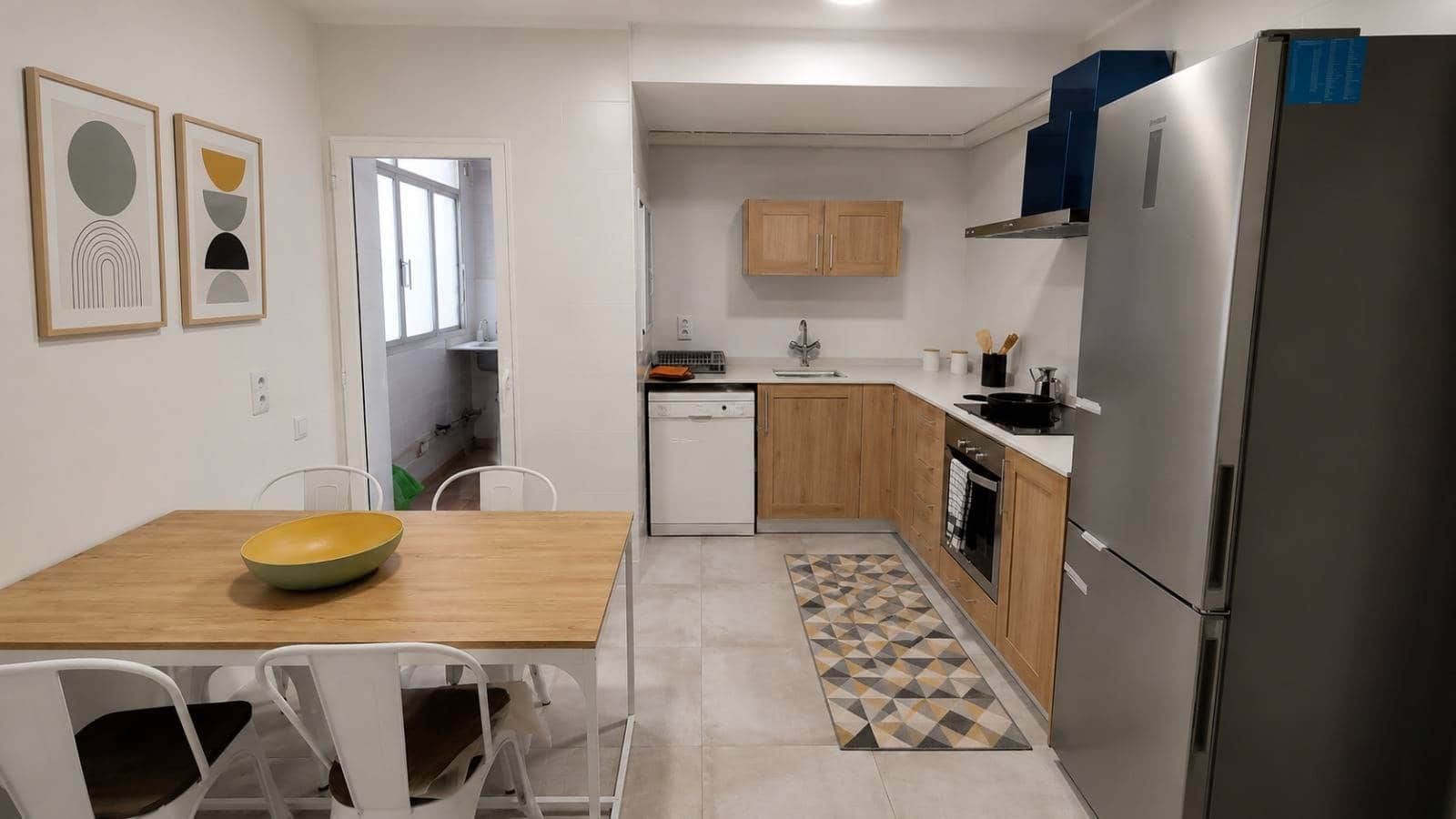 Piso de 4 habitaciones en València ciudad en alquiler - 1.800 € (Ref: 9965307)