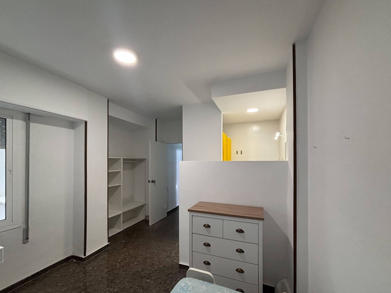 Piso de 4 habitaciones en València ciudad en alquiler - 1.800 € (Ref: 9965307)