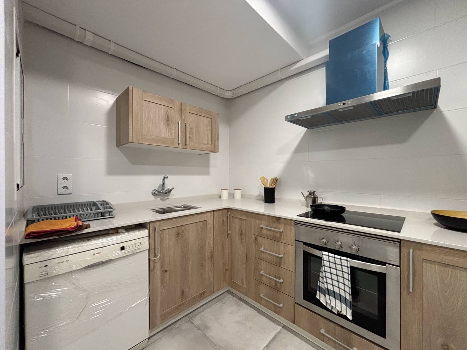 Piso de 4 habitaciones en València ciudad en alquiler - 1.800 € (Ref: 9965307)