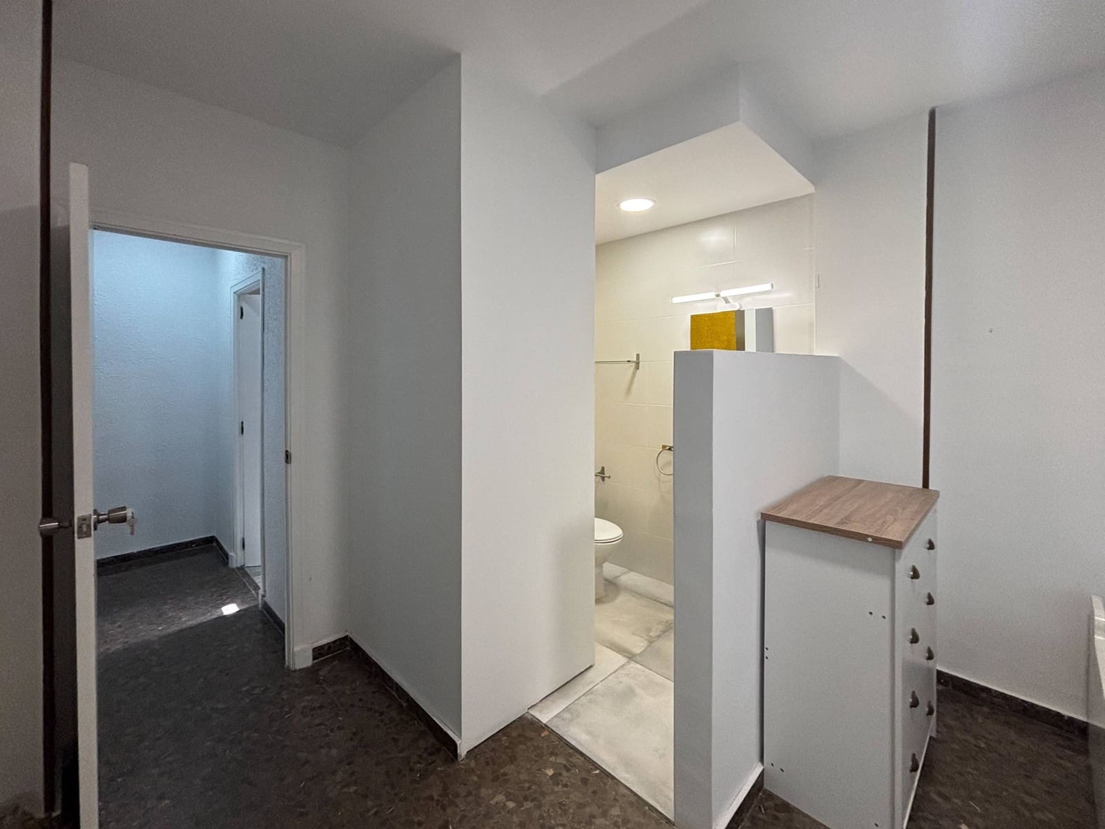 Piso de 4 habitaciones en València ciudad en alquiler - 1.800 € (Ref: 9965307)