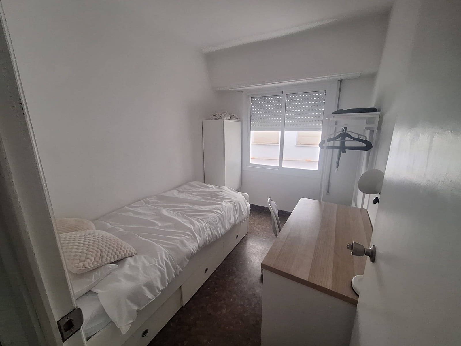 Piso de 4 habitaciones en València ciudad en alquiler - 1.800 € (Ref: 9965307)