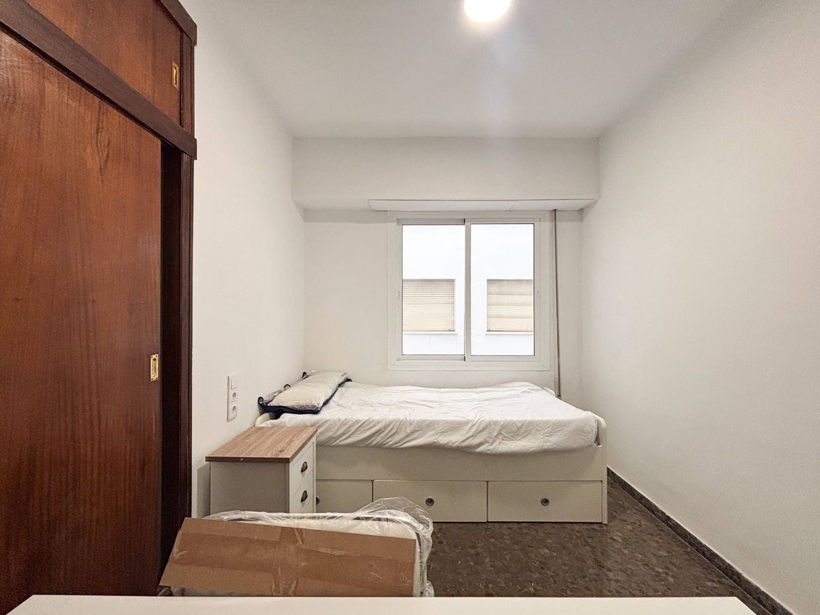 Piso de 4 habitaciones en València ciudad en alquiler - 1.800 € (Ref: 9965307)