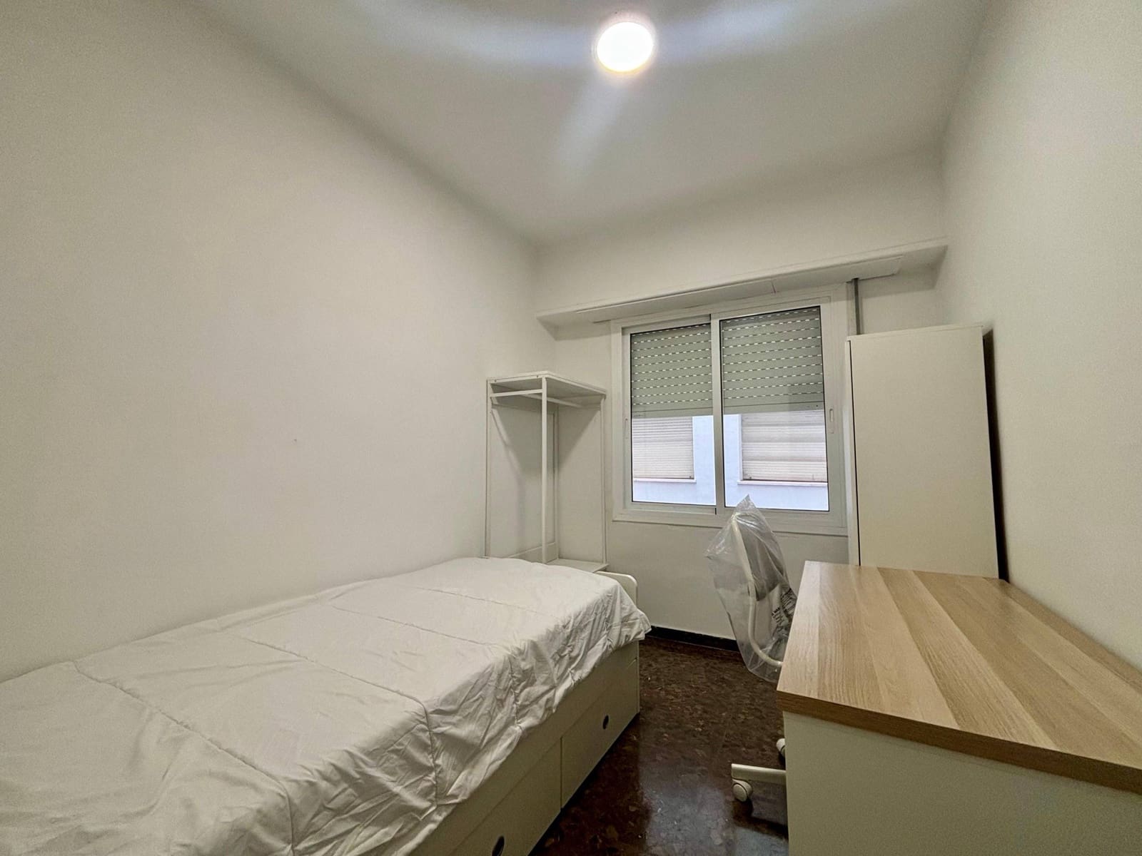 Piso de 4 habitaciones en València ciudad en alquiler - 1.800 € (Ref: 9965307)