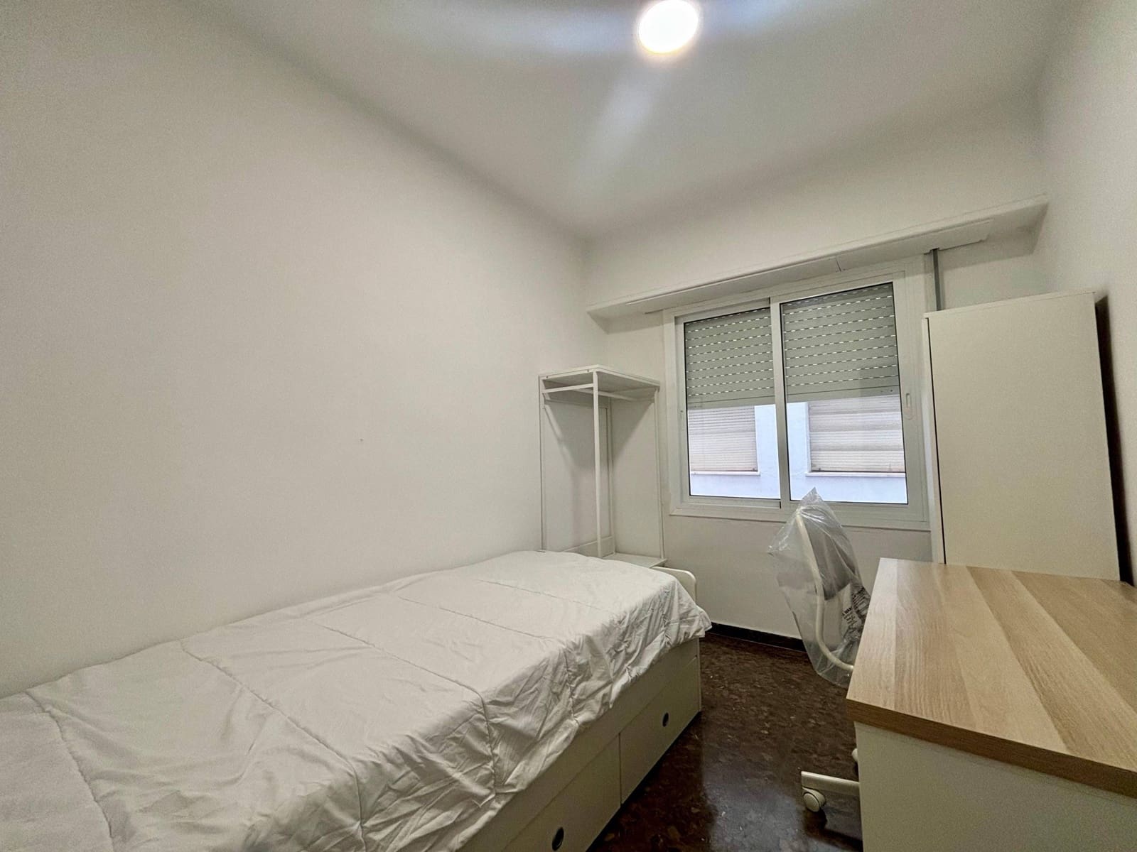 Piso de 4 habitaciones en València ciudad en alquiler - 1.800 € (Ref: 9965307)