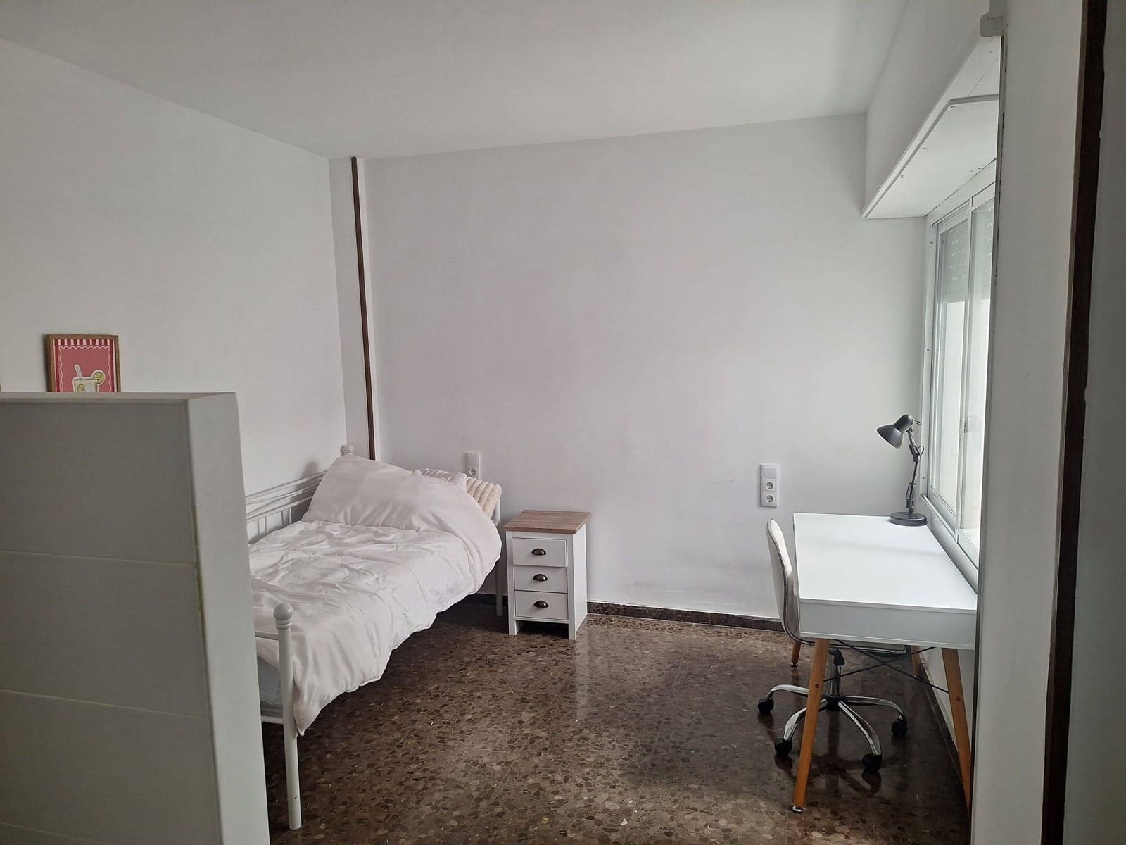 Piso de 4 habitaciones en València ciudad en alquiler - 1.800 € (Ref: 9965307)