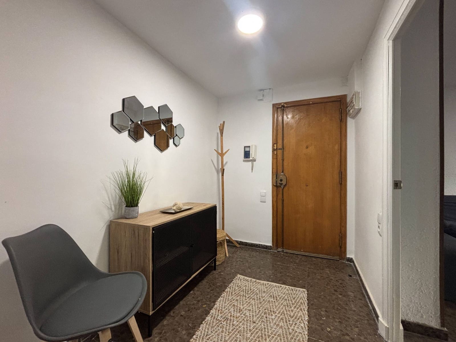 Piso de 4 habitaciones en València ciudad en alquiler - 1.800 € (Ref: 9965307)