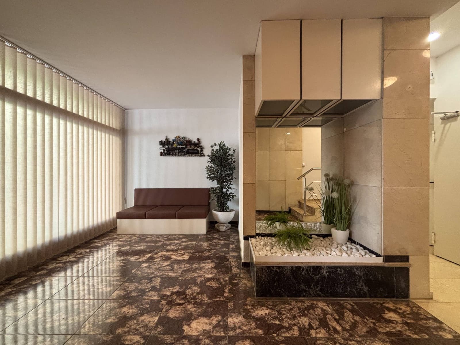 Piso de 4 habitaciones en València ciudad en alquiler - 1.800 € (Ref: 9965307)