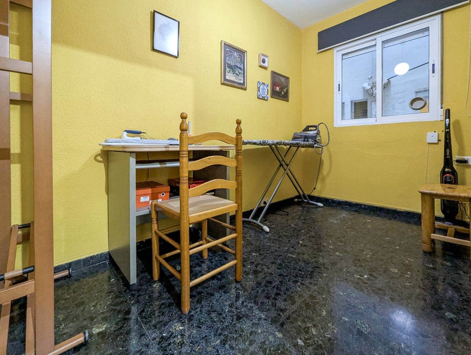 5 makuuhuone Asunto myytävänä paikassa Valencia kaupunki - 550 000 € (Ref: 9986895)