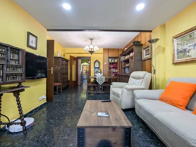 5 soveværelse Lejlighed til salg i La Roqueta, Valencia by - € 550.000 (Ref: 9986895)