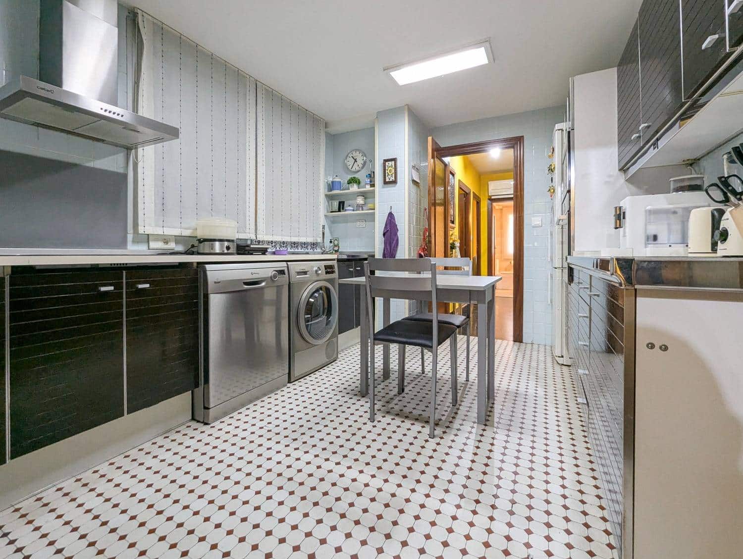 5 makuuhuone Asunto myytävänä paikassa Valencia kaupunki - 550 000 € (Ref: 9986895)
