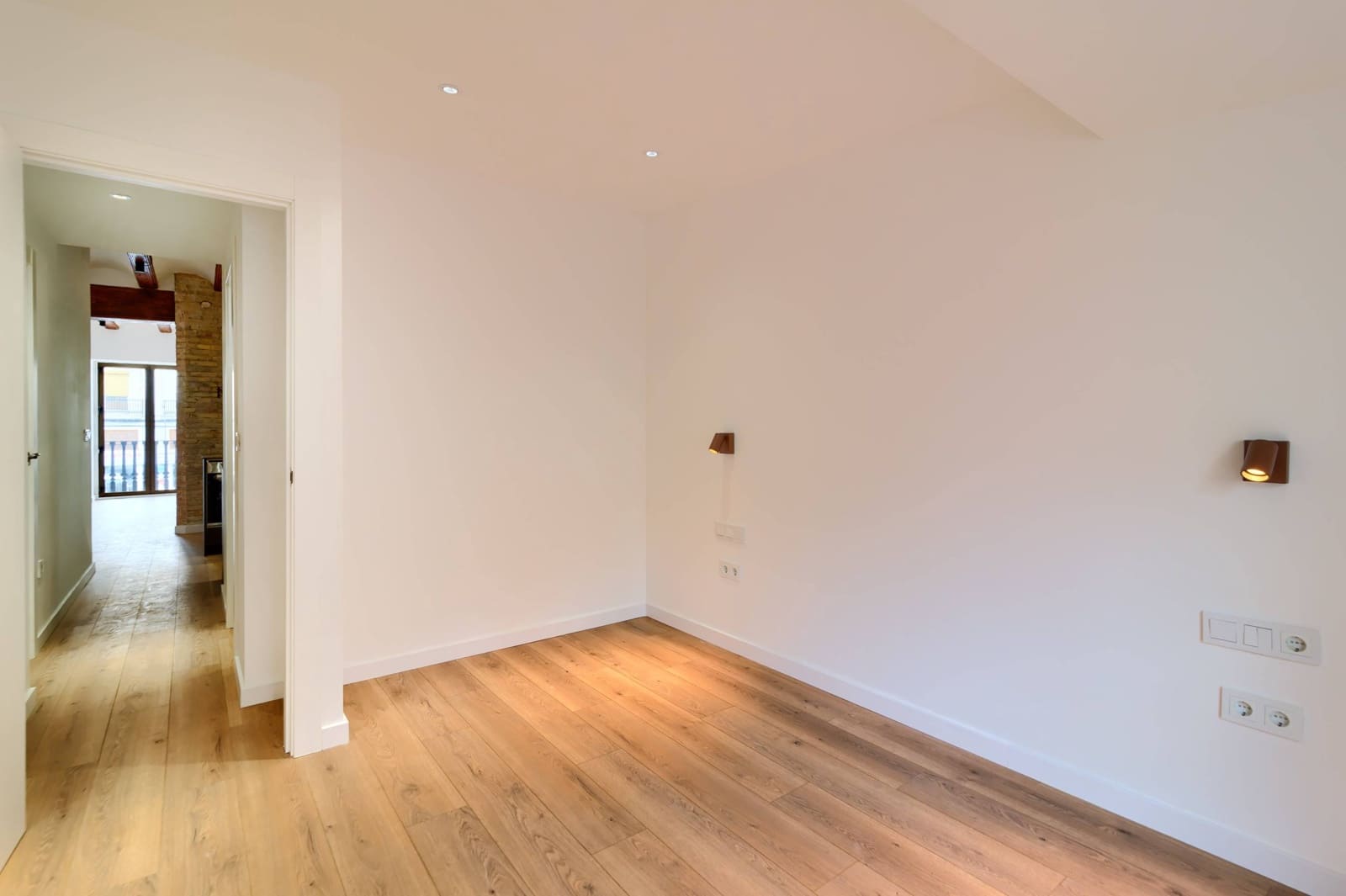 2 bedroom Flat for sale in Valencia city - € 339,000 (Ref: 9998839)