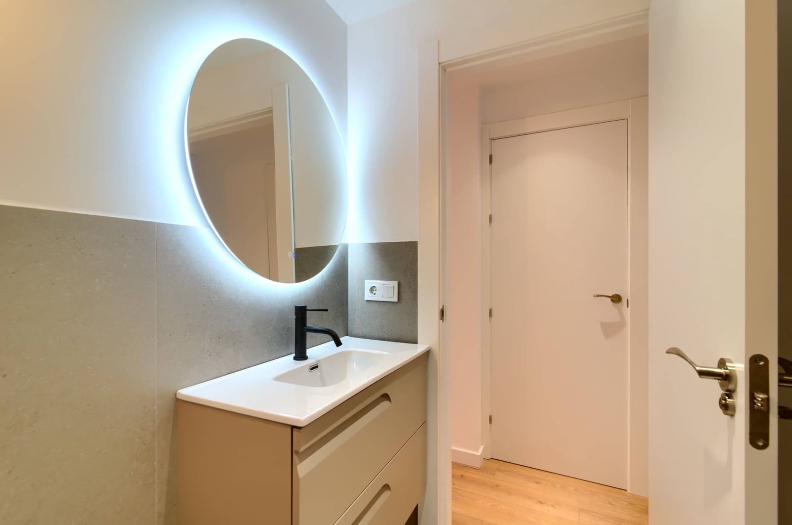 2 bedroom Flat for sale in Valencia city - € 339,000 (Ref: 9998839)
