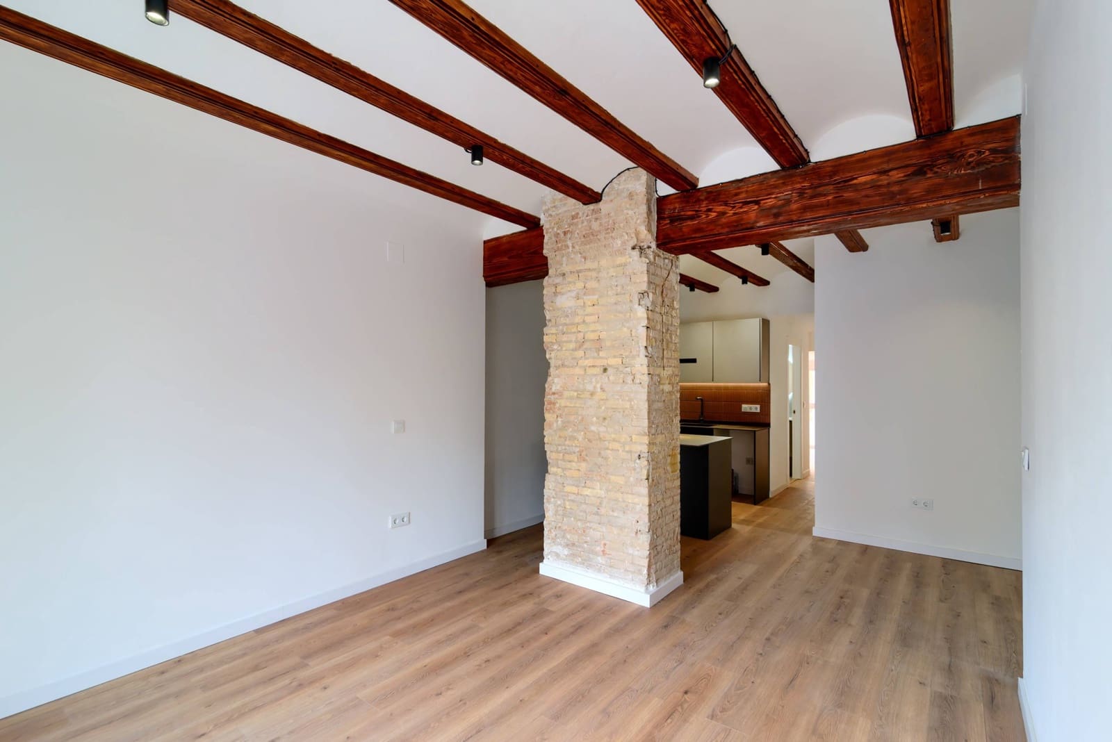 2 bedroom Flat for sale in Valencia city - € 339,000 (Ref: 9998839)