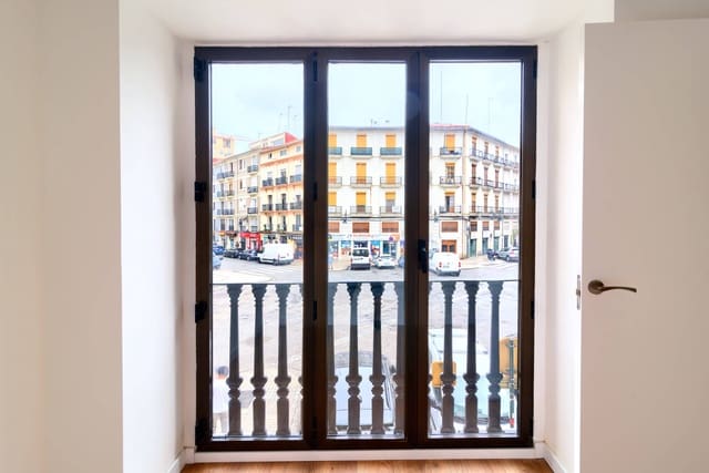 2 bedroom Flat for sale in Sant Francesc, Valencia city - € 339,000 (Ref: 9998839)