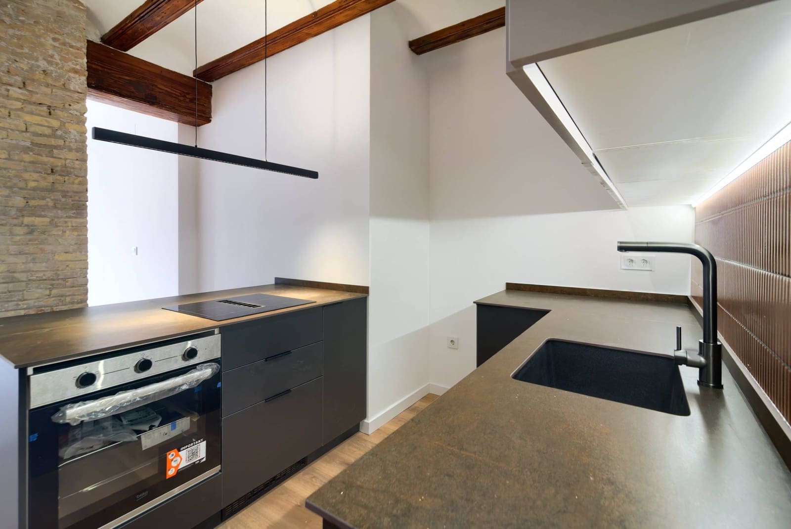 2 bedroom Flat for sale in Valencia city - € 339,000 (Ref: 9998839)