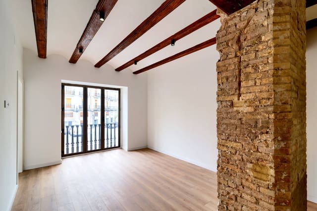 2 bedroom Flat for sale in Sant Francesc, Valencia city - € 339,000 (Ref: 9998839)