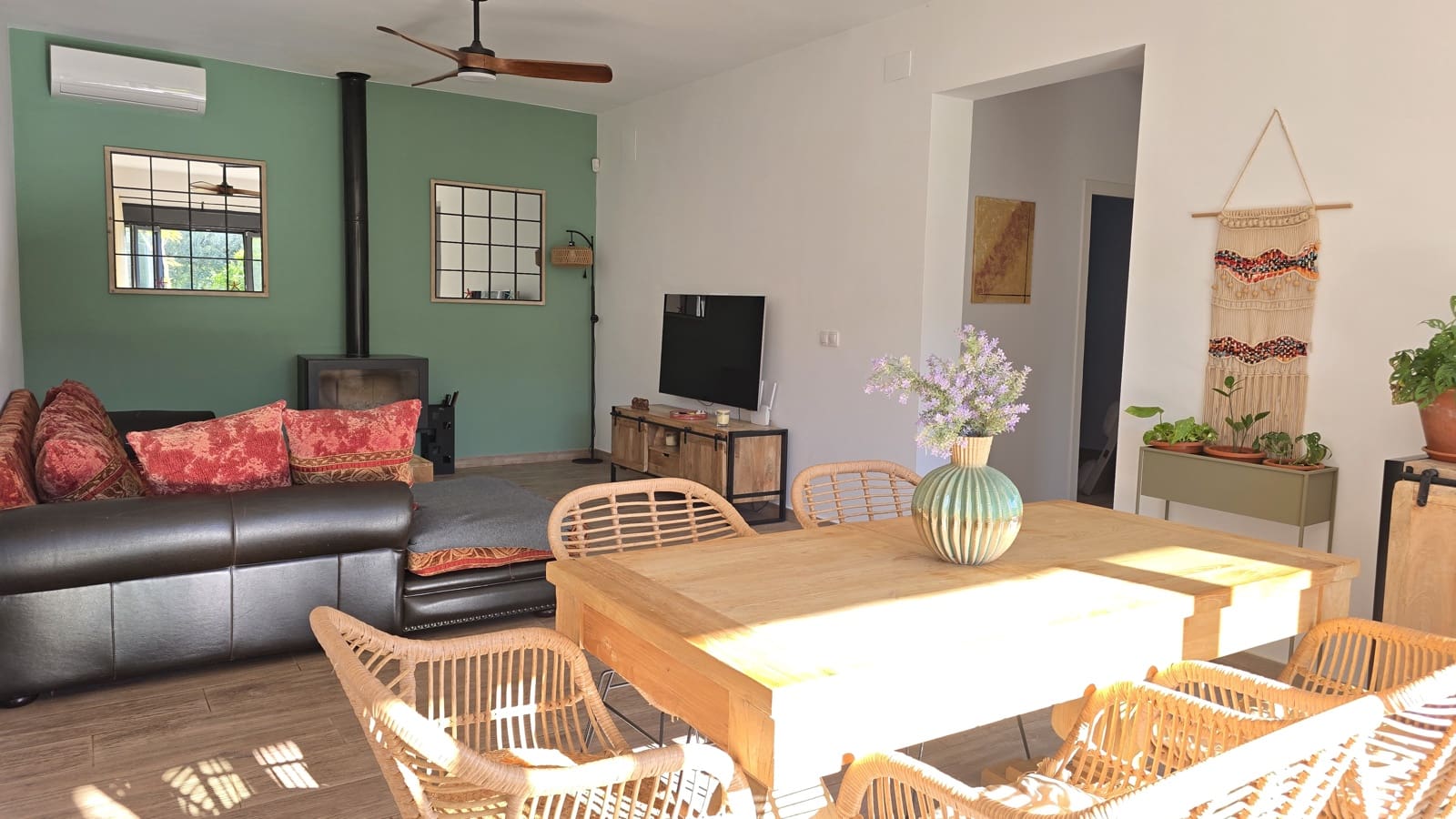 4 bedroom Finca/Country House for sale in Pilas - € 320,000 (Ref: 9632636)