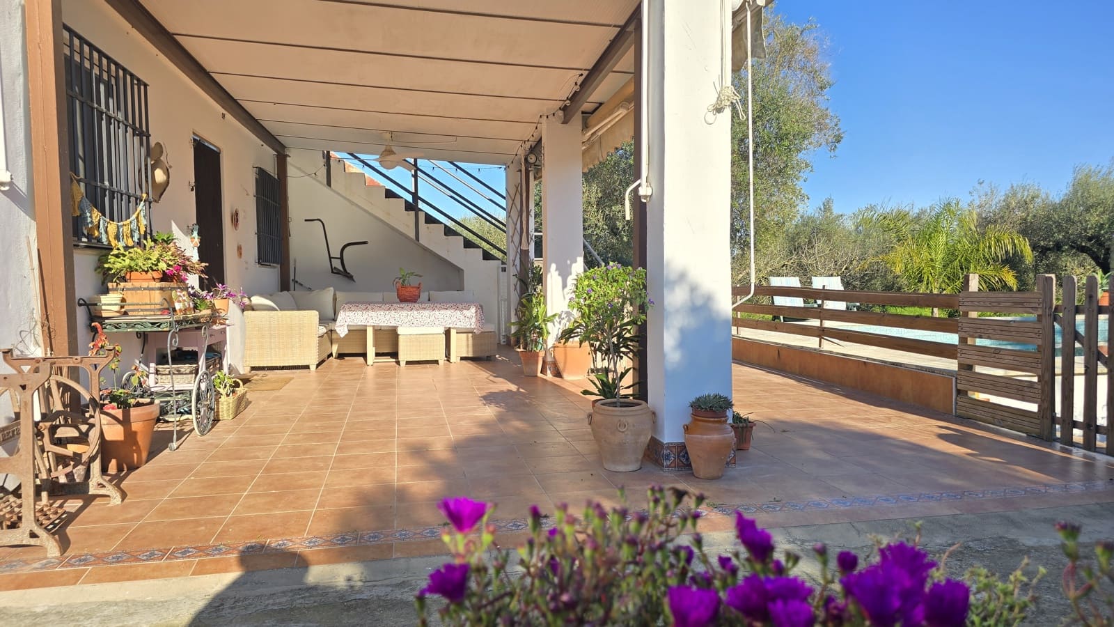 4 bedroom Finca/Country House for sale in Pilas - € 320,000 (Ref: 9632636)