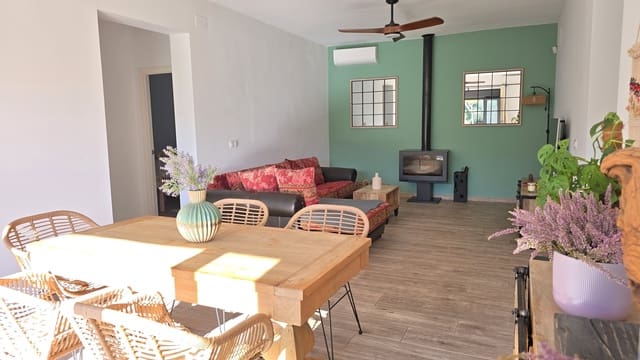 4 soveværelse Finca/Landehus til salg i Pilas - € 320.000 (Ref: 9632636)