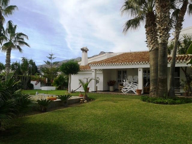Chalet de 5 habitaciones en Mojácar en venta con piscina garaje - 860.000 € (Ref: 5827423)