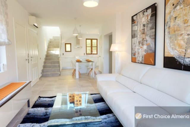 3 sypialnia Willa na sprzedaż w Desert Springs, Cuevas del Almanzora z basenem garażem - 350 000 € (Ref: 5933971)