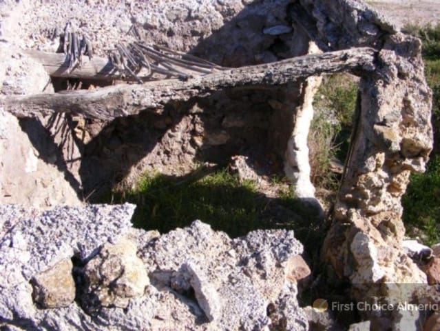 2 bedroom Finca/Country House for sale in Sorbas - € 70,000 (Ref: 5933974)
