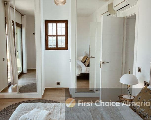 4 quarto Moradia para venda em Desert Springs com piscina garagem - 425 000 € (Ref: 5933975)