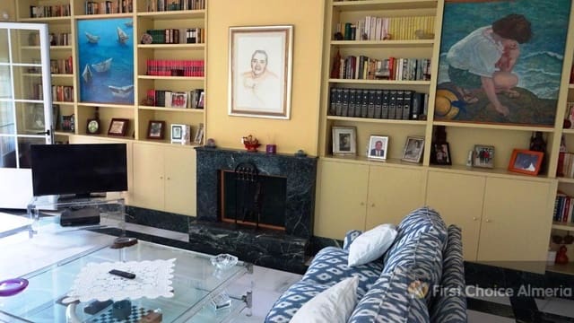 4 sovrum Villa till salu i Las Marinas - Pueblo Laguna, Vera med garage - 630 000 € (Ref: 5933992)