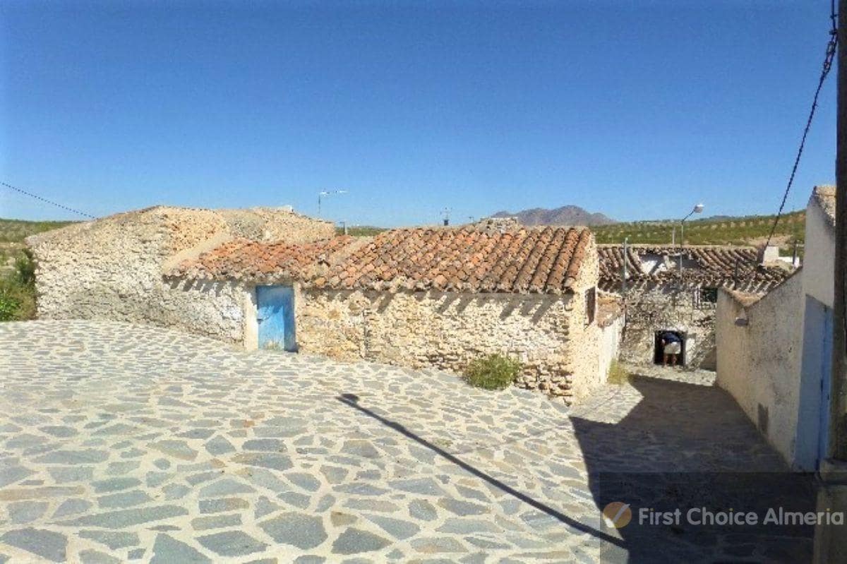 8 soveværelse Villa til salg i El Margen - € 24.995 (Ref: 5936021)