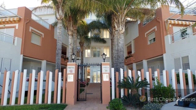 Apartamento de 2 habitaciones en Vera en venta con piscina garaje - 285.000 € (Ref: 6066205)