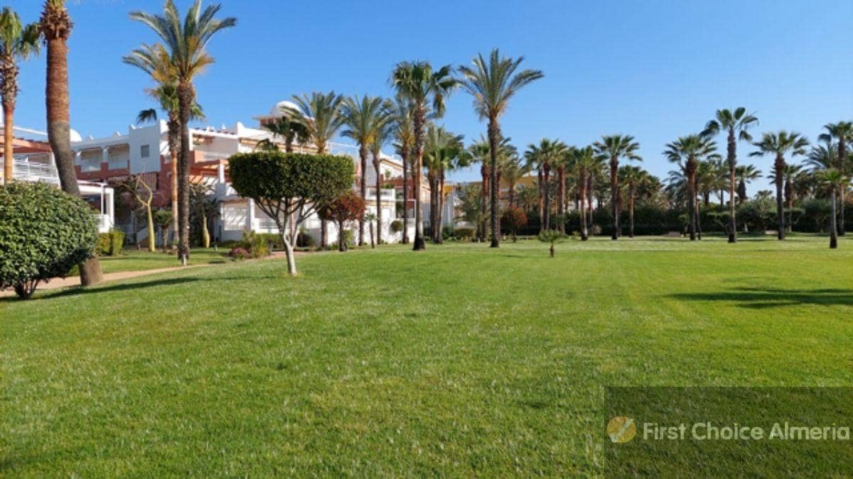 Apartamento de 2 habitaciones en Vera en venta con piscina garaje - 285.000 € (Ref: 6066205)