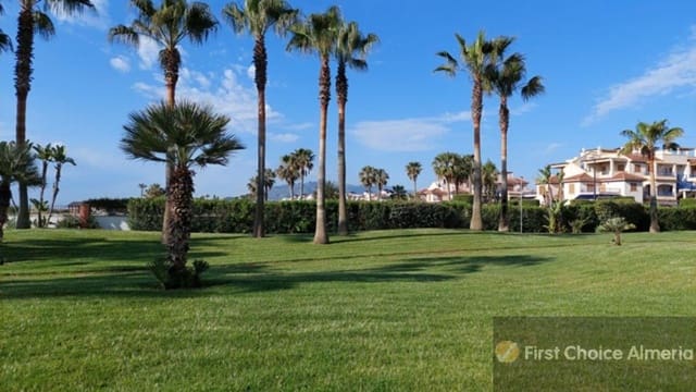 Apartamento de 2 habitaciones en Vera en venta con piscina garaje - 285.000 € (Ref: 6066205)