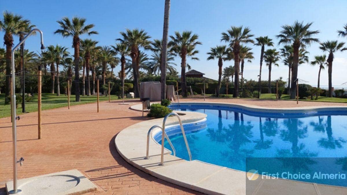 Apartamento de 2 habitaciones en Vera en venta con piscina garaje - 285.000 € (Ref: 6066205)