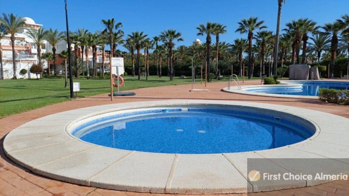 Apartamento de 2 habitaciones en Vera en venta con piscina garaje - 285.000 € (Ref: 6066205)
