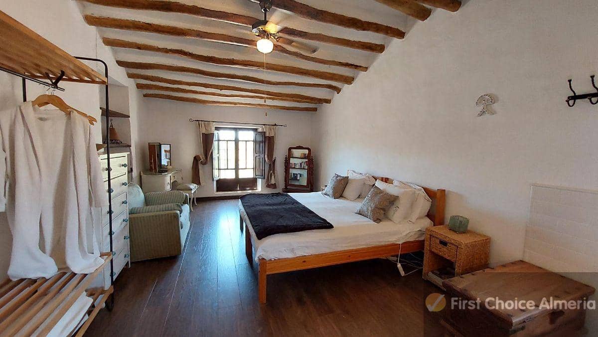 6 sypialnia Willa na sprzedaż w Cuevas del Almanzora z basenem - 350 000 € (Ref: 6974041)