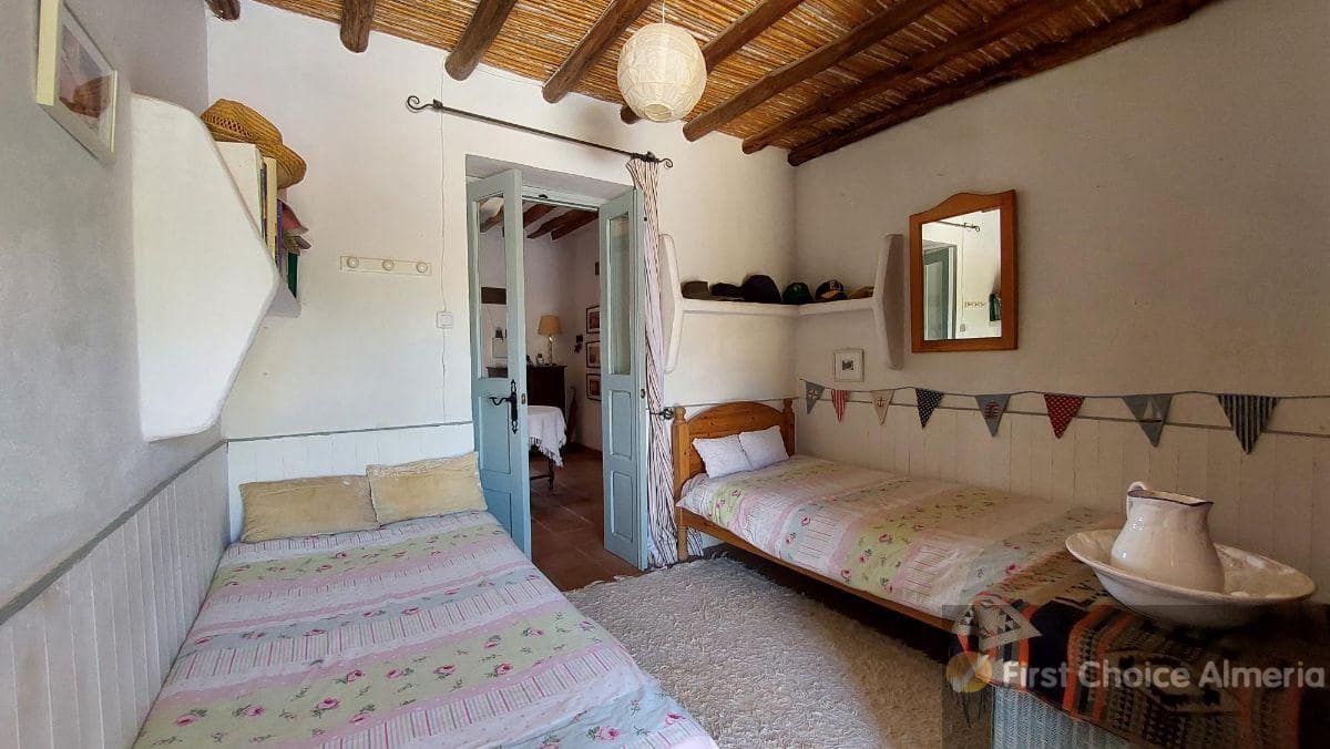 6 sypialnia Willa na sprzedaż w Cuevas del Almanzora z basenem - 350 000 € (Ref: 6974041)