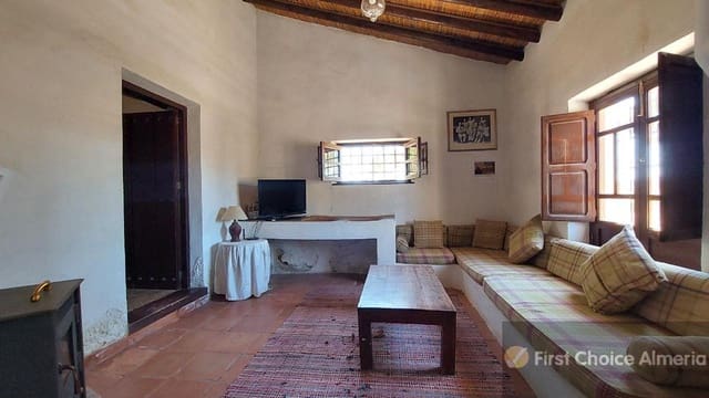 6 Zimmer Villa zu verkaufen in Cuevas del Almanzora mit Pool - 350.000 € (Ref: 6974041)