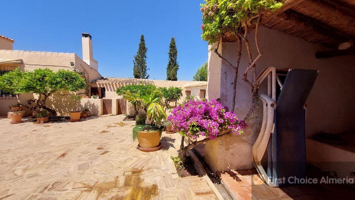 6 sypialnia Willa na sprzedaż w Cuevas del Almanzora z basenem - 350 000 € (Ref: 6974041)