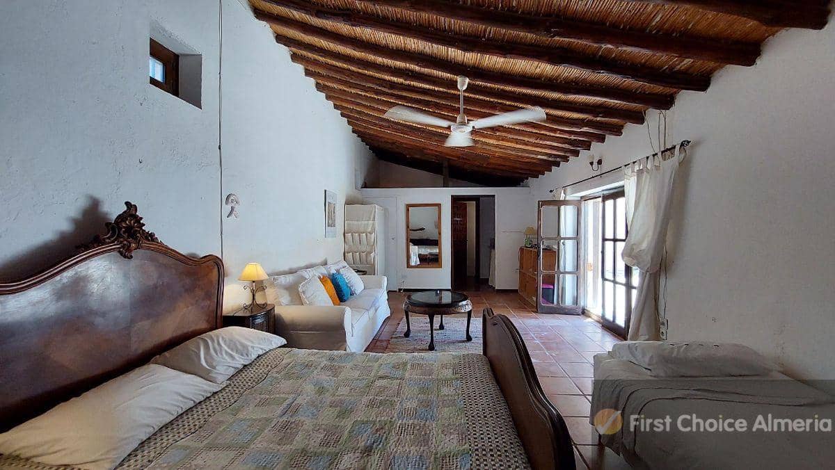 6 sypialnia Willa na sprzedaż w Cuevas del Almanzora z basenem - 350 000 € (Ref: 6974041)