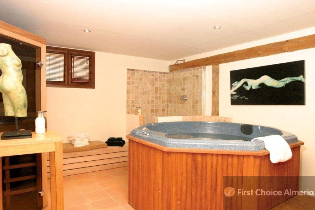 5 Zimmer Villa zu verkaufen in Cuevas del Almanzora mit Pool - 1.000.000 € (Ref: 7945020)