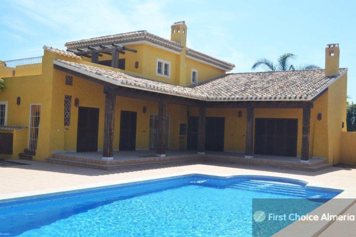 5 Zimmer Villa zu verkaufen in Cuevas del Almanzora mit Pool - 1.000.000 € (Ref: 7945020)
