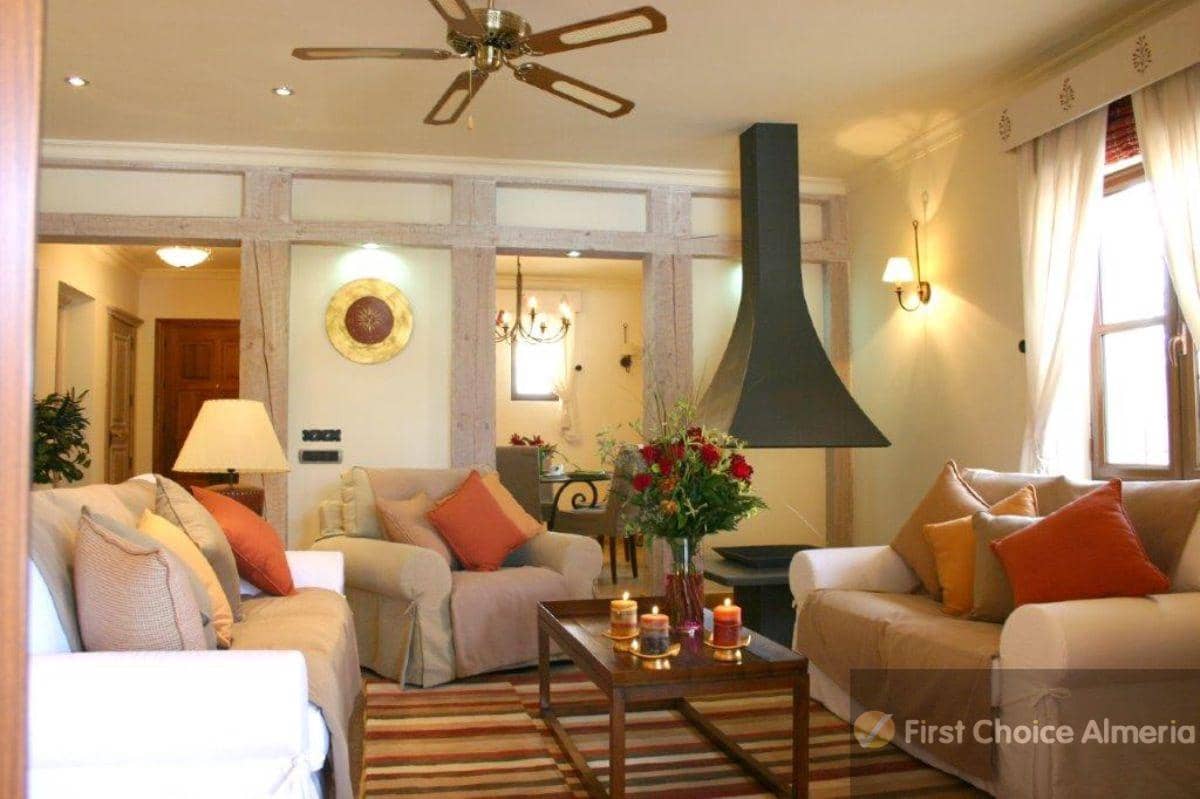 5 soveværelse Villa til salg i Cuevas del Almanzora med swimmingpool - € 1.000.000 (Ref: 7945021)