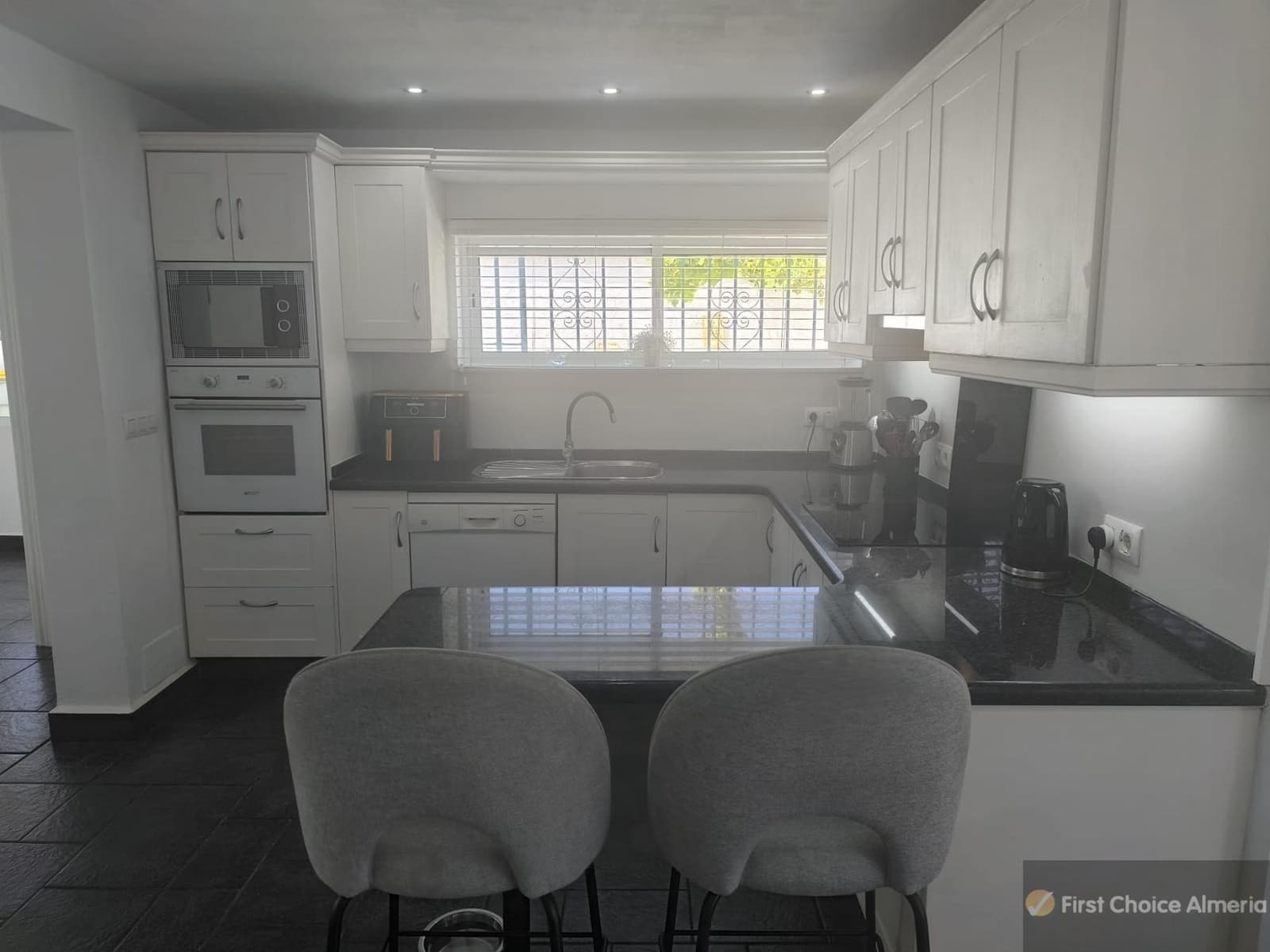 3 soverom Villa til salgs i Cuevas del Almanzora med svømmebasseng garasje - € 495 000 (Ref: 9165653)