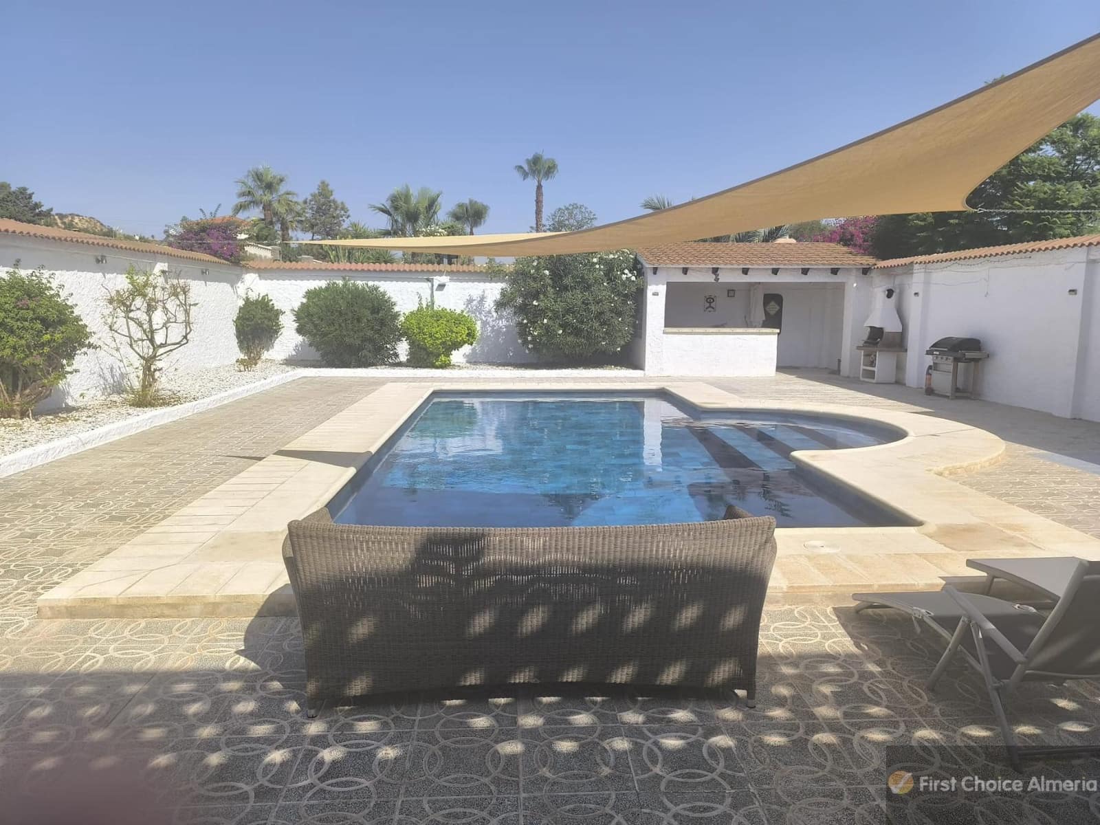 3 soverom Villa til salgs i Cuevas del Almanzora med svømmebasseng garasje - € 495 000 (Ref: 9165653)